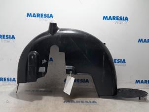 Used Wheel arch liner Citroen C4 Cactus (0B/0P) 1.2 PureTech 82 12V Price € 30,00 Margin scheme offered by Maresia Parts