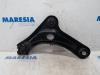 Front lower wishbone, right from a Citroën C4 Cactus (0B/0P) 1.2 PureTech 82 12V 2015