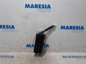 Used Carbon filter Citroen C4 Cactus (0B/0P) 1.2 PureTech 82 12V Price € 25,00 Margin scheme offered by Maresia Parts