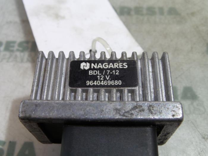 Glow plug relay Citroen Berlingo 1.6 HDI 16V 75 9640469680