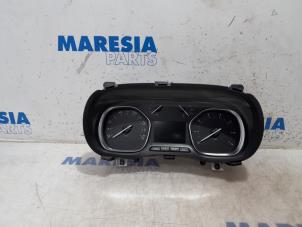 Used Instrument panel Citroen Jumpy 2.0 Blue HDI 120 Price € 254,10 Inclusive VAT offered by Maresia Parts