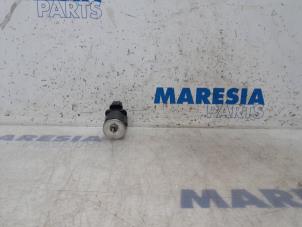 Used Ignition lock + key Citroen Jumpy 2.0 Blue HDI 120 Price € 36,29 Inclusive VAT offered by Maresia Parts