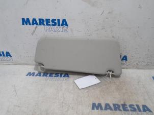 Usagé Pare-soleil Citroen Jumpy 2.0 Blue HDI 120 Prix € 24,20 Prix TTC proposé par Maresia Parts