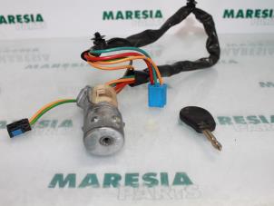 Used Ignition lock + key Citroen C5 I Break (DE) 2.0 HDi 110 Price € 25,00 Margin scheme offered by Maresia Parts