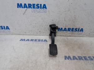Used Throttle pedal position sensor Citroen Jumpy 2.0 Blue HDI 120 Price € 36,30 Inclusive VAT offered by Maresia Parts