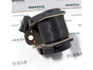 Used Rear seatbelt, right Peugeot 106 II 1.6 GTi 16V Price € 25,00 Margin scheme offered by Maresia Parts