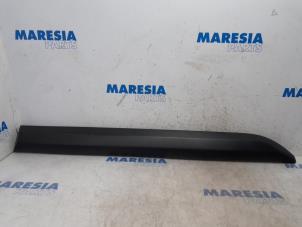 Used Decorative strip Citroen Jumpy 2.0 Blue HDI 120 Price € 84,70 Inclusive VAT offered by Maresia Parts