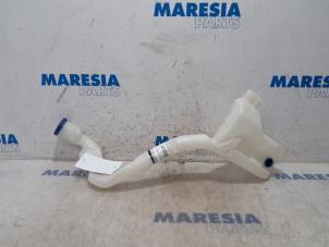 Used Front windscreen washer reservoir Citroen C4 Cactus (0B/0P) 1.2 PureTech 110 12V Price € 25,00 Margin scheme offered by Maresia Parts