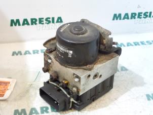 Usagé ABS pump Citroen Saxo 1.6 VTS 16V Prix € 105,00 Règlement à la marge proposé par Maresia Parts
