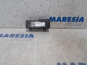 Używane Interfejs telefoniczny DS Automobiles DS 3/DS 3 Crossback 1.2 12V PureTech 130 Cena € 190,58 Z VAT oferowane przez Maresia Parts