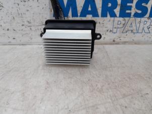Used Heater resistor Opel Vivaro 2.0 CDTI 122 Price € 36,24 Inclusive VAT offered by Maresia Parts