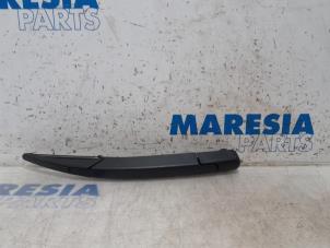 Usagé Bras essuie-glace arrière DS Automobiles DS 3/DS 3 Crossback 1.2 12V PureTech 130 Prix € 21,18 Prix TTC proposé par Maresia Parts