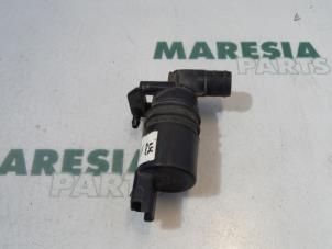 Gebrauchte Scheibensprüherpumpe vorne Peugeot 407 (6D) 2.0 16V Preis € 25,00 Margenregelung angeboten von Maresia Parts