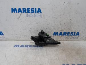 Used Thermostat housing Citroen Berlingo 1.6 Hdi 90 Phase 2 Price € 60,50 Inclusive VAT offered by Maresia Parts