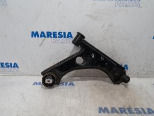 Used Front lower wishbone, right Fiat Punto III (199) 0.9 TwinAir Turbo 100 Price € 25,00 Margin scheme offered by Maresia Parts