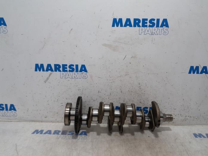 Używane Wal korbowy Lancia Delta (844) 1.6 D Multijet 16V 120 Cena € 210,00 Procedura marży oferowane przez Maresia Parts