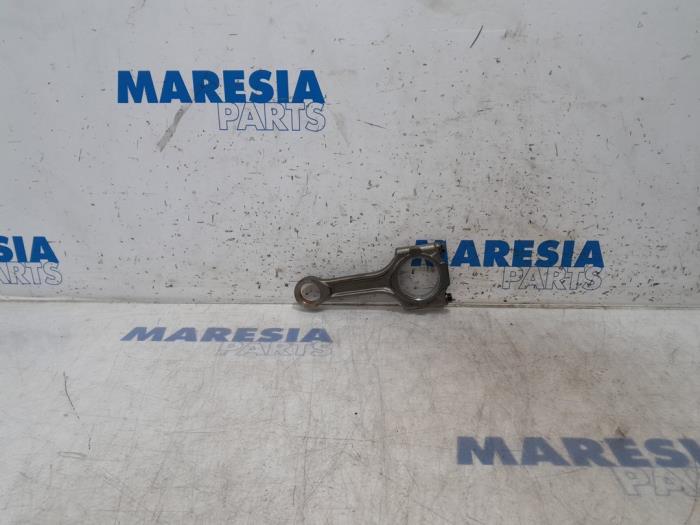 Gebrauchte Pleuelstange Lancia Delta (844) 1.6 D Multijet 16V 120 Preis € 35,00 Margenregelung angeboten von Maresia Parts