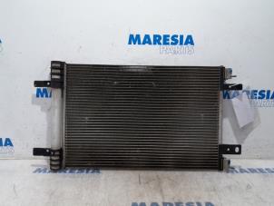 Usagé Condensateur clim Opel Vivaro 2.0 CDTI 122 Prix € 127,05 Prix TTC proposé par Maresia Parts
