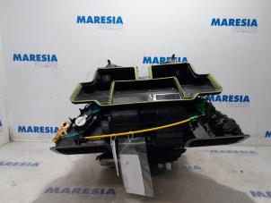 Used Heater housing Renault Scénic III (JZ) 1.4 16V TCe 130 Price € 315,00 Margin scheme offered by Maresia Parts