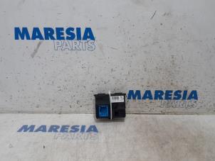Usagé Ordinateur chauffage Citroen C4 Grand Picasso (3A) 1.6 BlueHDI 115 Prix € 25,00 Règlement à la marge proposé par Maresia Parts
