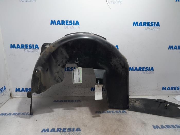 Używane Nadkole Citroen C4 Grand Picasso (3A) 1.6 BlueHDI 115 Cena € 35,00 Procedura marży oferowane przez Maresia Parts