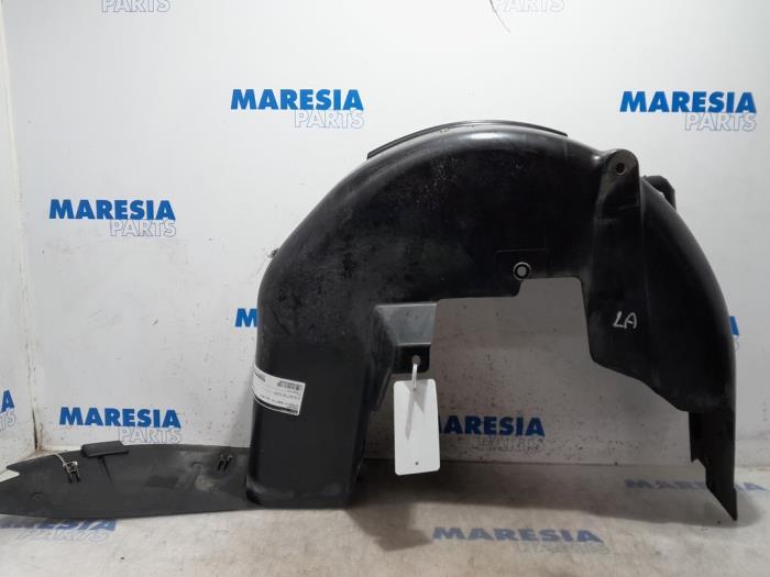 Wheel arch liner from a Citroën C4 Grand Picasso (3A) 1.6 BlueHDI 115 2015