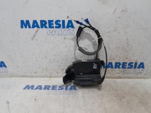 Używane Mechanizm blokady drzwi prawych przednich wersja 4-drzwiowa Citroen C4 Grand Picasso (3A) 1.6 BlueHDI 115 Cena € 40,00 Procedura marży oferowane przez Maresia Parts