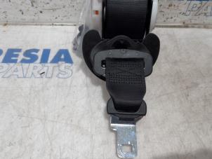 Used Rear seatbelt, centre Citroen C4 Grand Picasso (3A) 1.6 BlueHDI 115 Price € 35,00 Margin scheme offered by Maresia Parts