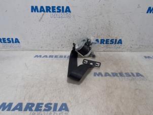 Used Rear seatbelt, left Citroen C4 Grand Picasso (3A) 1.6 BlueHDI 115 Price € 65,00 Margin scheme offered by Maresia Parts