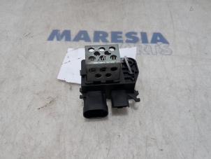 Usados Resistencia aleta refrigeración Citroen C4 Grand Picasso (3A) 1.6 BlueHDI 115 Precio € 20,00 Norma de margen ofrecido por Maresia Parts