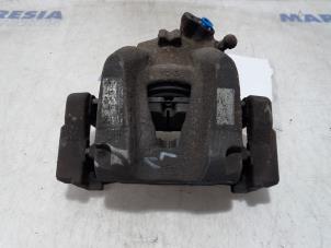 Used Front brake calliper, left Citroen C4 Grand Picasso (3A) 1.6 BlueHDI 115 Price € 50,00 Margin scheme offered by Maresia Parts