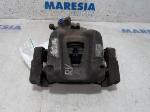 Used Front brake calliper, right Citroen C4 Grand Picasso (3A) 1.6 BlueHDI 115 Price € 50,00 Margin scheme offered by Maresia Parts