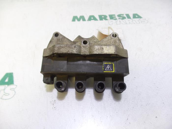 Usagé Bobine Lancia Delta (836) 1.6 16V HPE Prix € 20,00 Règlement à la marge proposé par Maresia Parts
