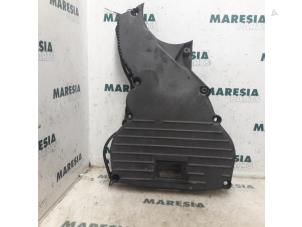 Usados Tapa de distribución Lancia Delta (836) 1.6 16V HPE Precio € 15,00 Norma de margen ofrecido por Maresia Parts
