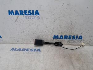 Usagé Insertion ceinture de sécurité avant droite Citroen C3 (SC) 1.6 HDi 92 Prix € 15,00 Règlement à la marge proposé par Maresia Parts