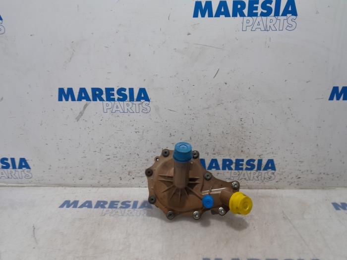 Begagnade Vattenpump Peugeot Boxer (U9) 2.2 HDi 110 Euro 5 Pris € 48,40 Inklusive moms erbjuds av Maresia Parts