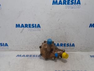 Używane Pompa wodna Peugeot Boxer (U9) 2.2 HDi 110 Euro 5 Cena € 48,40 Z VAT oferowane przez Maresia Parts