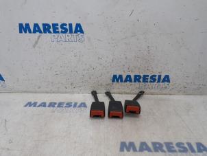 Used Rear seatbelt buckle, centre Peugeot Boxer (U9) 2.2 HDi 110 Euro 5 Price € 36,30 Inclusive VAT offered by Maresia Parts