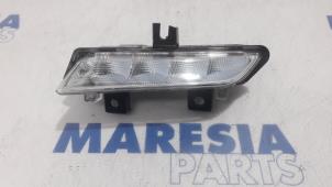 Used Daytime running light, left Renault Clio IV Estate/Grandtour (7R) 0.9 Energy TCE 12V Price € 40,00 Margin scheme offered by Maresia Parts