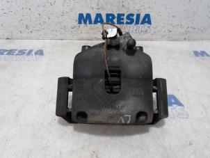 Used Front brake calliper, left Fiat Punto III (199) 0.9 TwinAir Turbo 100 Price € 30,00 Margin scheme offered by Maresia Parts