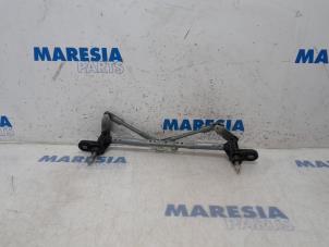 Usagé Mécanique essuie-glace Fiat 500 (312) 1.2 69 Prix € 25,00 Règlement à la marge proposé par Maresia Parts