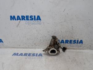 Usados Bomba de aceite Renault Scénic IV (RFAJ) 1.3 TCE 140 16V Precio € 50,00 Norma de margen ofrecido por Maresia Parts