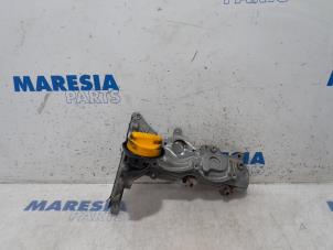 Used Rocker cover Renault Scénic IV (RFAJ) 1.3 TCE 140 16V Price € 105,00 Margin scheme offered by Maresia Parts