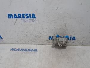 Used Oil cooler Renault Scénic IV (RFAJ) 1.3 TCE 140 16V Price € 50,00 Margin scheme offered by Maresia Parts