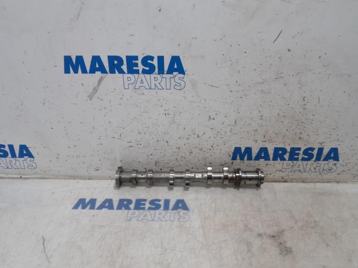 Usagé Arbre à cames Citroen DS3 (SA) 1.2 12V PureTech 82 Prix € 75,00 Règlement à la marge proposé par Maresia Parts