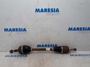 Used Front drive shaft, left Renault Megane III Coupe (DZ) 1.4 16V TCe 130 Price € 50,00 Margin scheme offered by Maresia Parts
