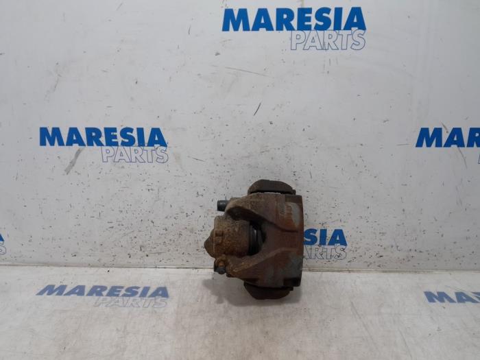 Gebrauchte Bremszange rechts vorne Renault Megane III Coupe (DZ) 1.4 16V TCe 130 Preis € 25,00 Margenregelung angeboten von Maresia Parts