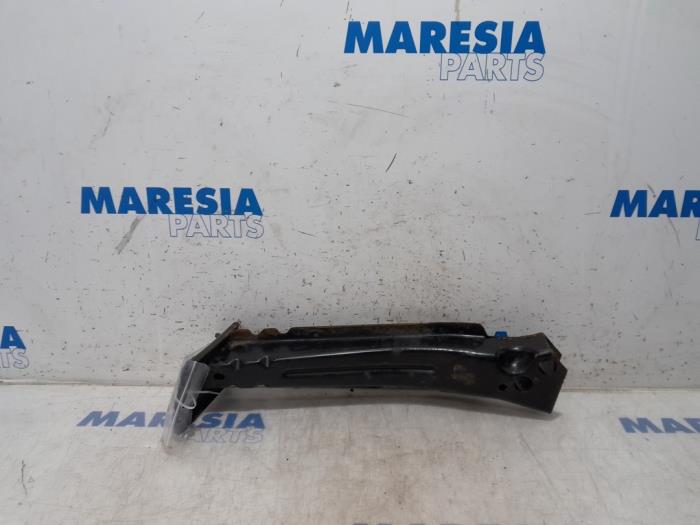 Usagé Faux châssis Fiat 500 (312) 1.4 16V Prix € 25,00 Règlement à la marge proposé par Maresia Parts
