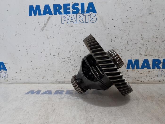 Front differential from a Renault Kangoo Express (FW) 1.5 dCi 90 FAP 2016