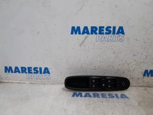 Used Multi-functional window switch Fiat Punto III (199) 0.9 TwinAir Turbo 100 Price € 30,00 Margin scheme offered by Maresia Parts